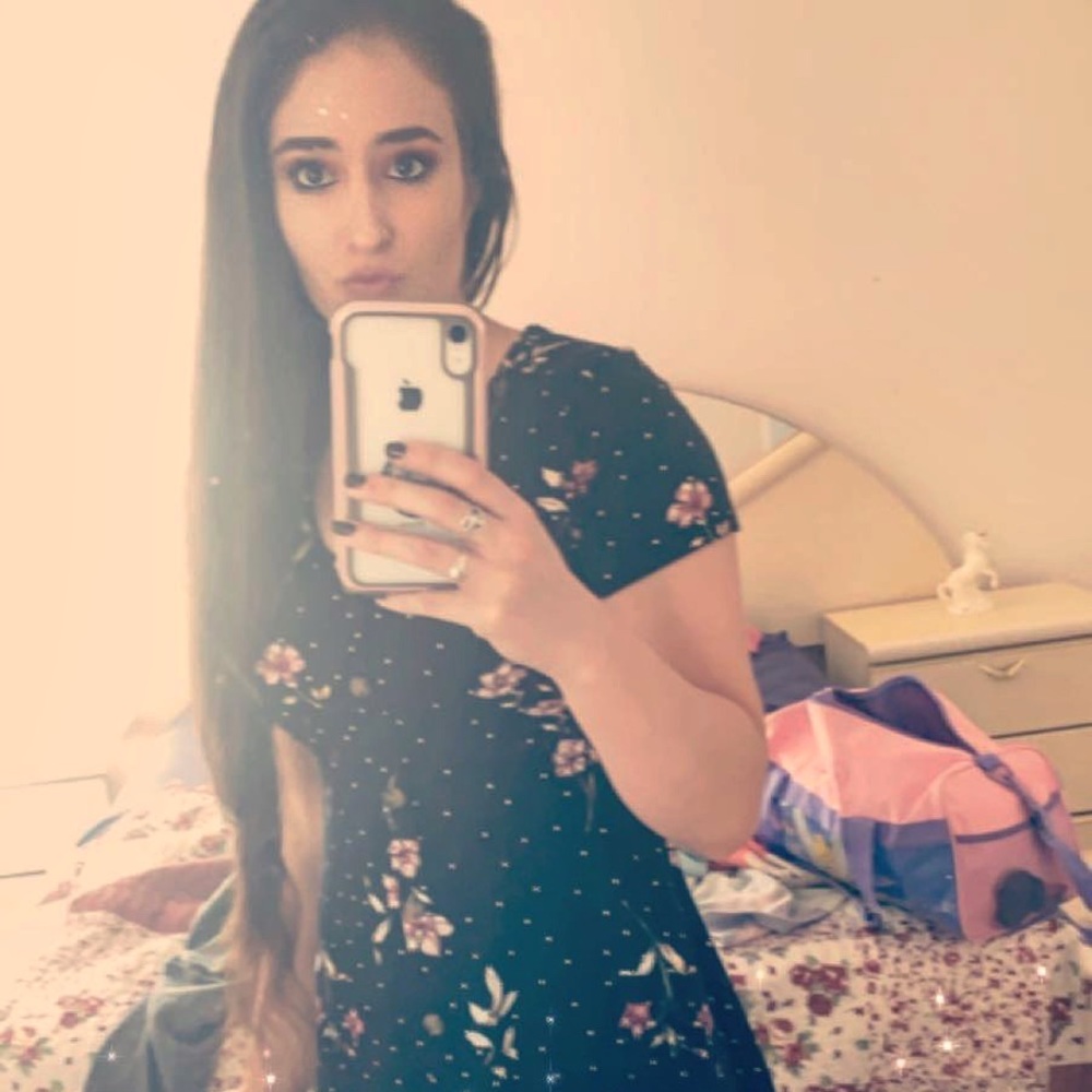 Meet your Posher, Kassandra